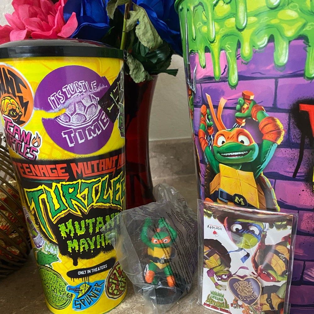 Ninja turtles bucket and cup with Purple Heart pin and figurine